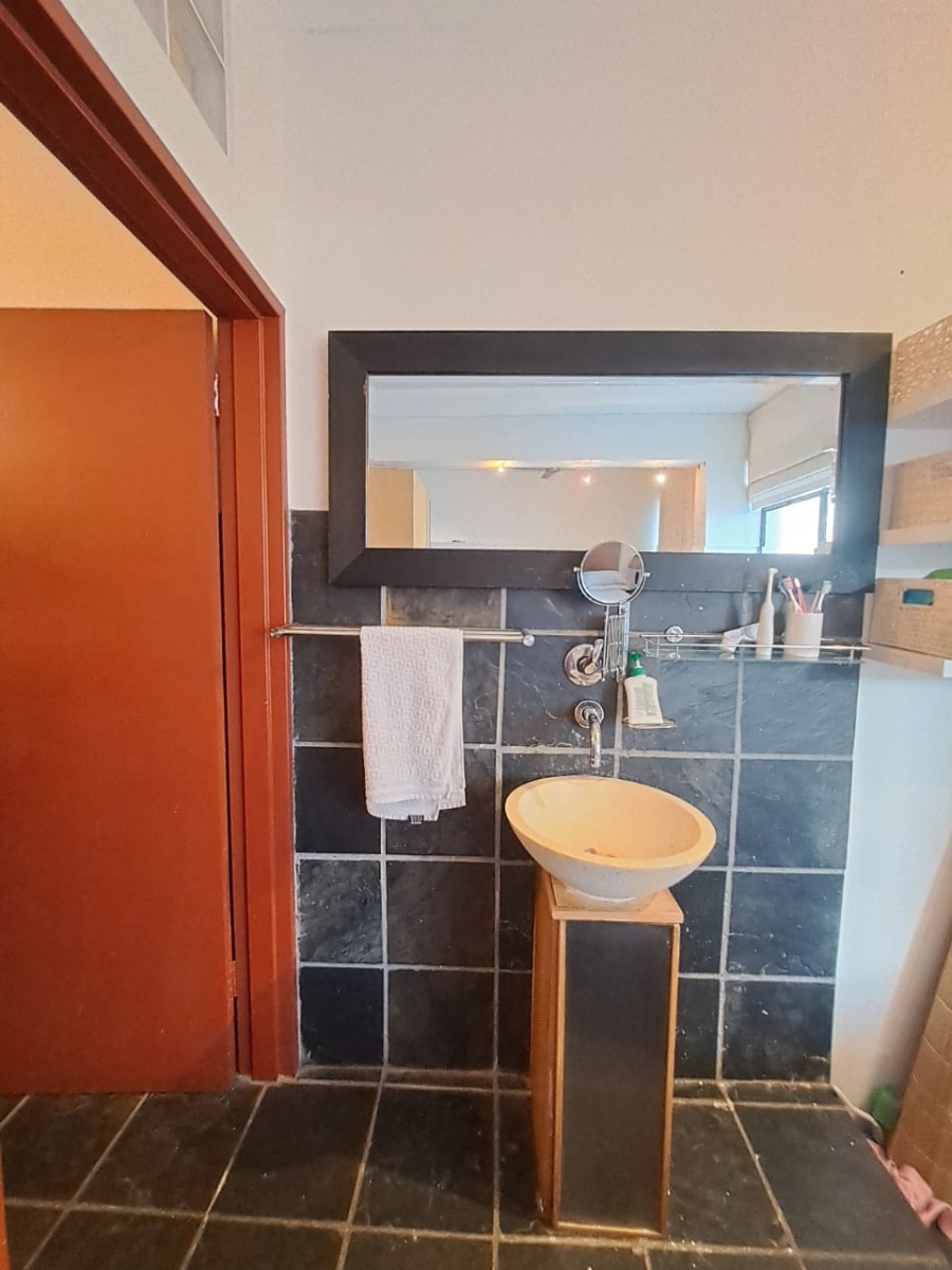 2 Bedroom Property for Sale in Cape Town City Centre Western Cape